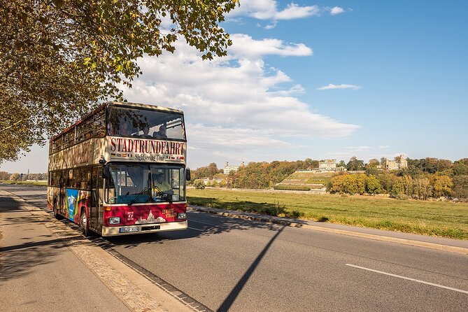 2 day ticket Grand City Tour Hop on Hop off 22 stops - Commentary, guides, and the human touch