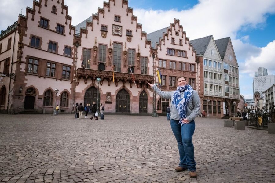 2-Hour Best of Frankfurt Walking Tour (English) - Crossing the Main at Eiserner Steg