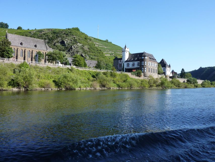 2-River Day-trip by boat to Koblenz and return from Alken - Castles and vineyards between Alken and Winningen