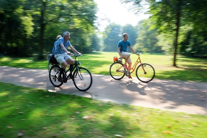 3-Hour Bike Tour of Tiergarten and Berlin's Hidden Places - Tiergarten: Berlin’s green center
