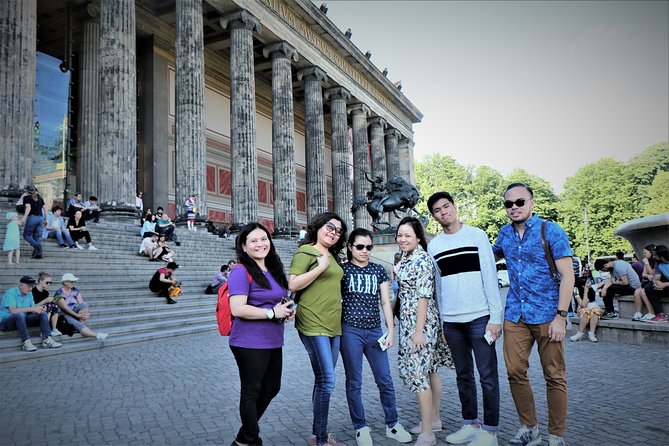 5hours: Guide, Chauffeur & Photographer in Berlin private Tour - West Berlin: Kudamm, KaDeWe, and Charlottenburg