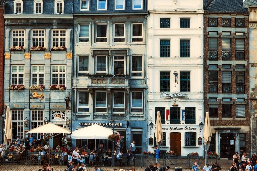 Aachen: Private Walking Tour With A Professional Guide - Reading the Puppet Fountain’s strange cast