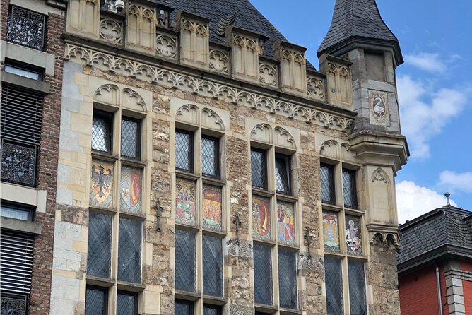 Aachen Scavenger Hunt and Sights Self-Guided Tour - Reaching the Aachener Dom through clues