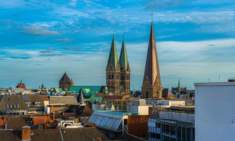 Above the rooftops of Bremen - The Gewoba building and the final panorama