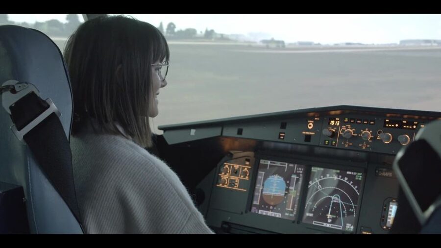 Airbus Flightsimulator | Flying Experience | adults&children - Weather scenarios and emergencies add useful pressure
