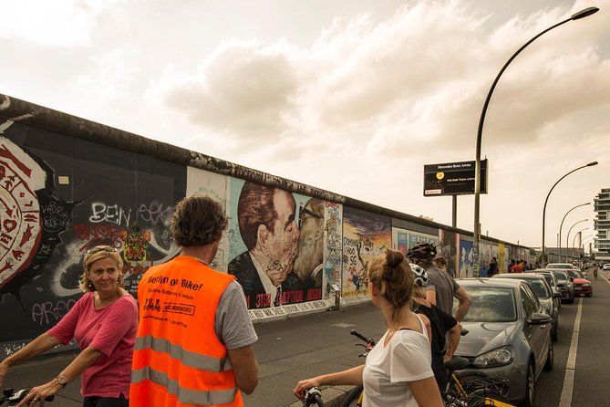 Alternative Berlin Bike Tour - Off the Beaten Tracks in Small Groups - Starting at the Kulturbrauerei