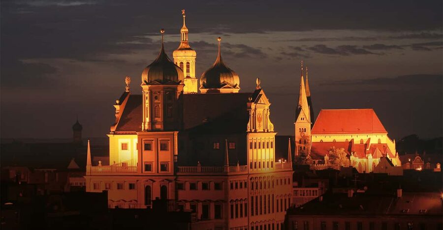 Augsburg: Illuminated Guided Evening Walking Tour - Why Augsburg Works So Well After Dark