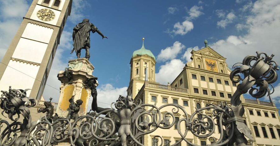 Augsburg: Walking Tour with Fuggerei - Starting at Tourist-Information Augsburg