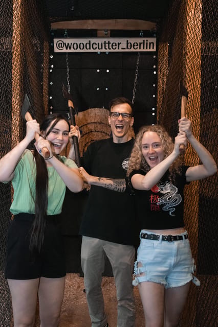 AXE THROWING EXPERIENCE IN BERLIN - Key points before you book