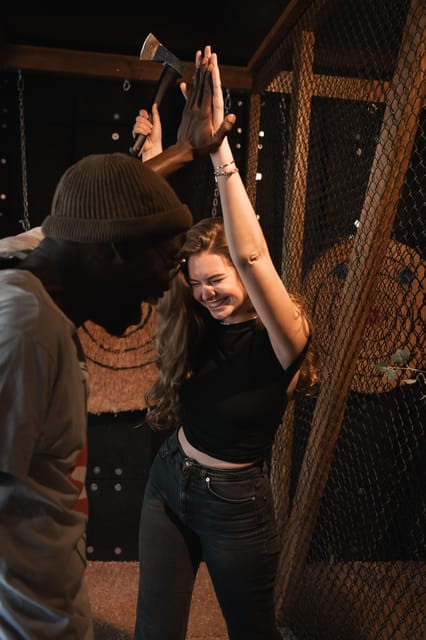 AXE THROWING EXPERIENCE IN BERLIN - Booking flexibility and timing