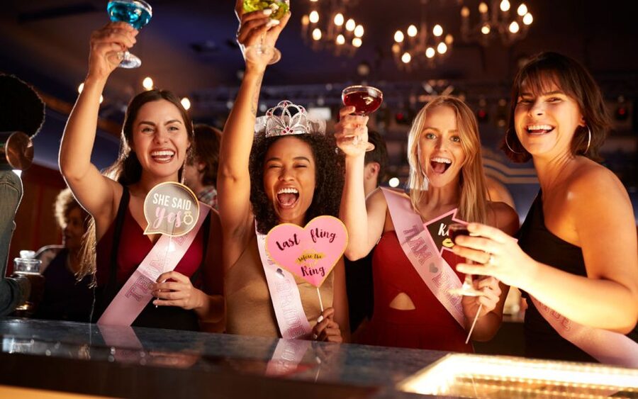 Bamberg: Bar & Club Tour with free Shots & VIP entry - Key points to know before you book