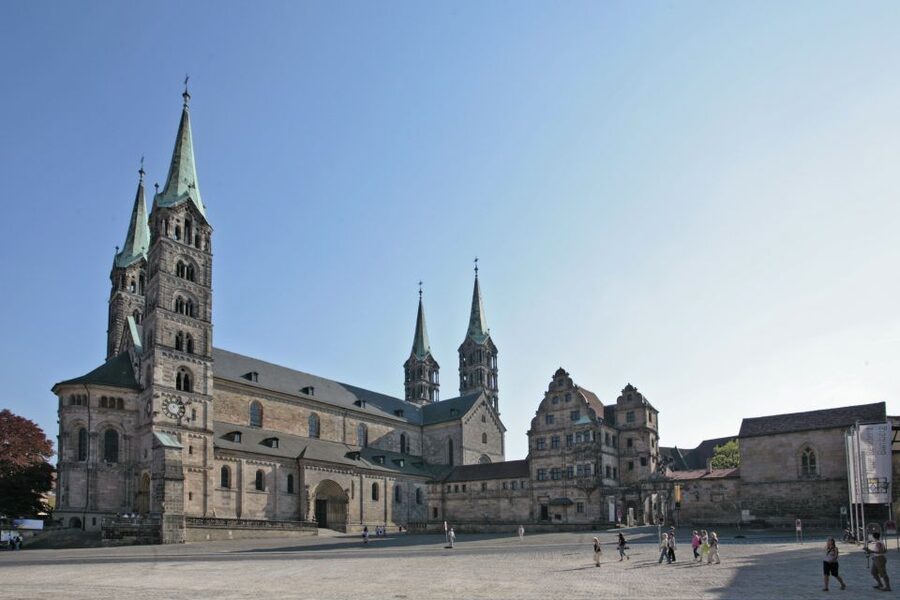 Bamberg: Guided Walking Tour - Old Court and the New Residenz