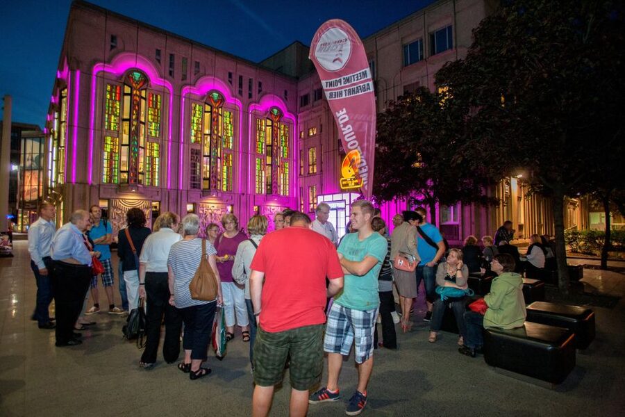 Berlin: 1.5-Hour Comedy Bus Tour in German - Brandenburg Gate from a comic viewpoint
