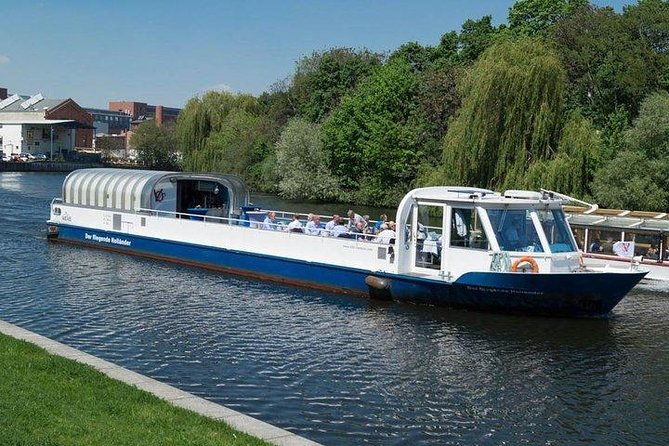 Berlin 3-Course Dinner Cruise - A slow ride past Berlin’s main sights