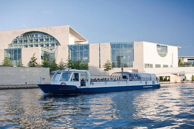 Berlin 3-Course Dinner Cruise - The three-course dinner