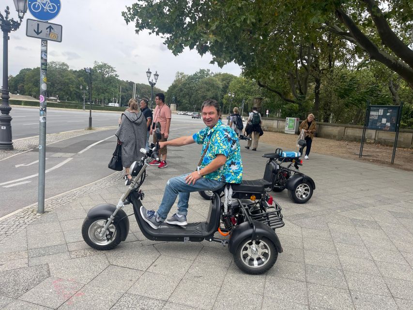 Berlin: 3-Hour Guided Small Group Fat Tire E-Scooter Tour - Brandenburg Gate and Unter den Linden