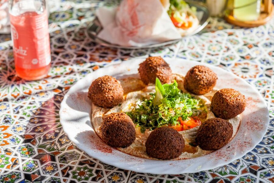 Berlin: 3-Hour Secret Food Tour - Meeting at Friedrichs Bridge