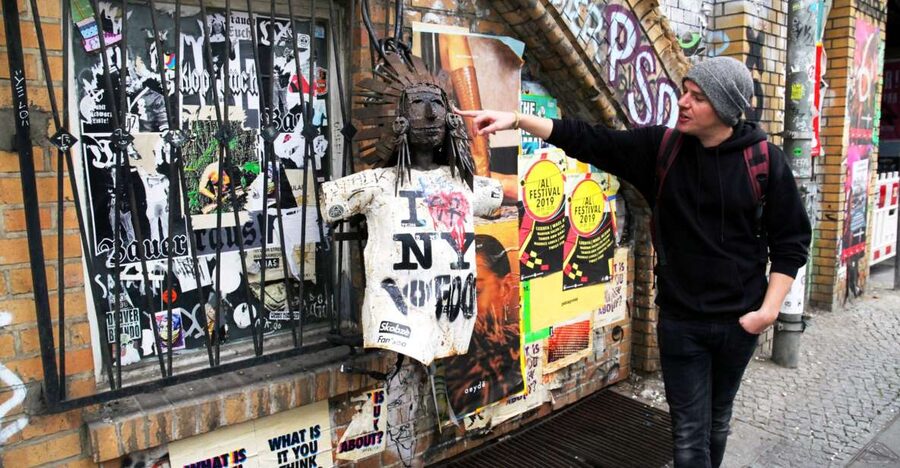 Berlin: 3-Hour Street Art Tour - Searching out courtyards and lesser-known walls