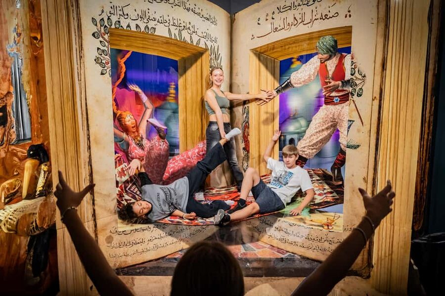Berlin: 3D TrickArt Museum - Tickets - Comfort, access, and what to bring