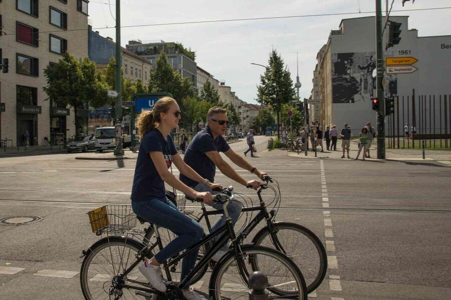 Berlin: 48-Hour or 72-Hour Bike Rental - Riding Beside the River Spree