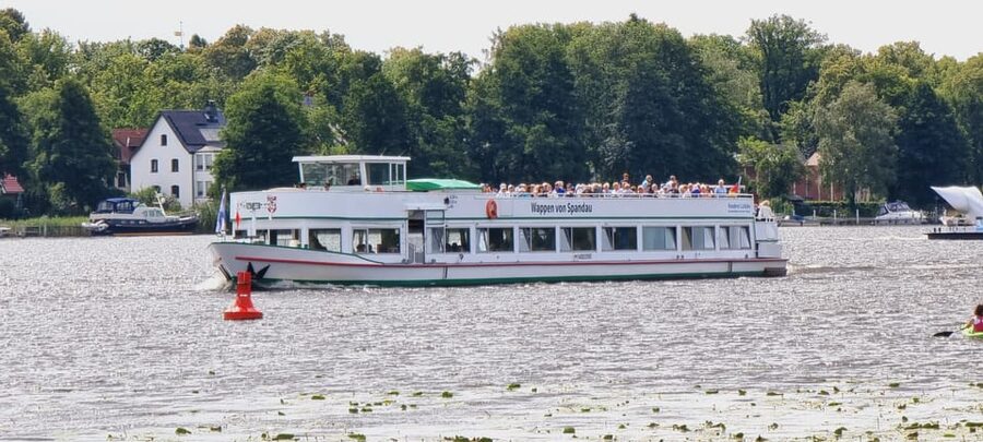 Berlin: 7 Lakes Boat Tour through the Havel Landscape - Jungfernsee and the Church of the Redeemer