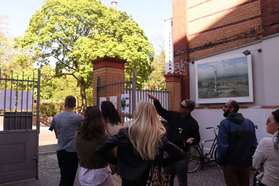 Berlin: Alternative Berlin Walking Tour - Mitte: the polished center with an alternative side