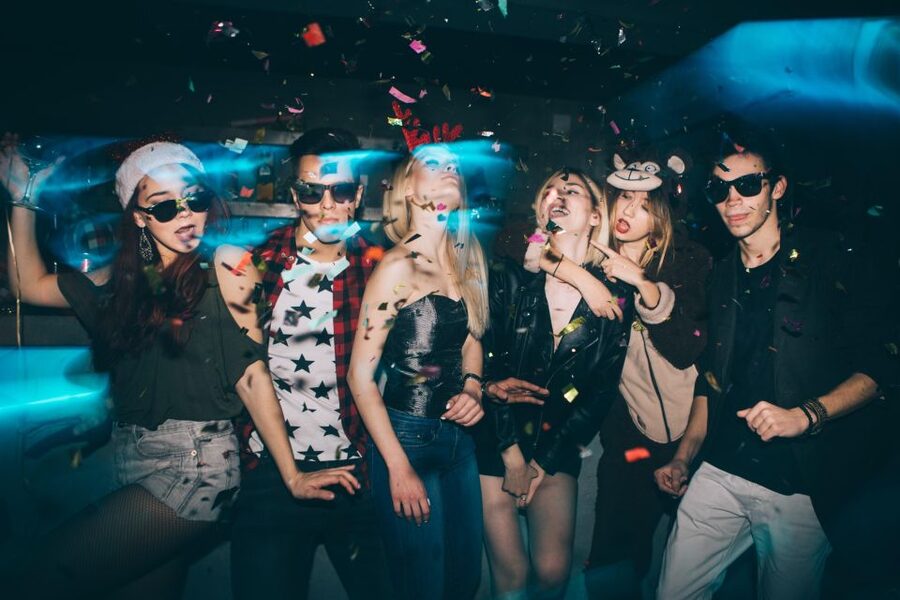 Berlin: Bar & Party Tour with Free Shots & VIP Club Access - Starting at Rathauspassagen