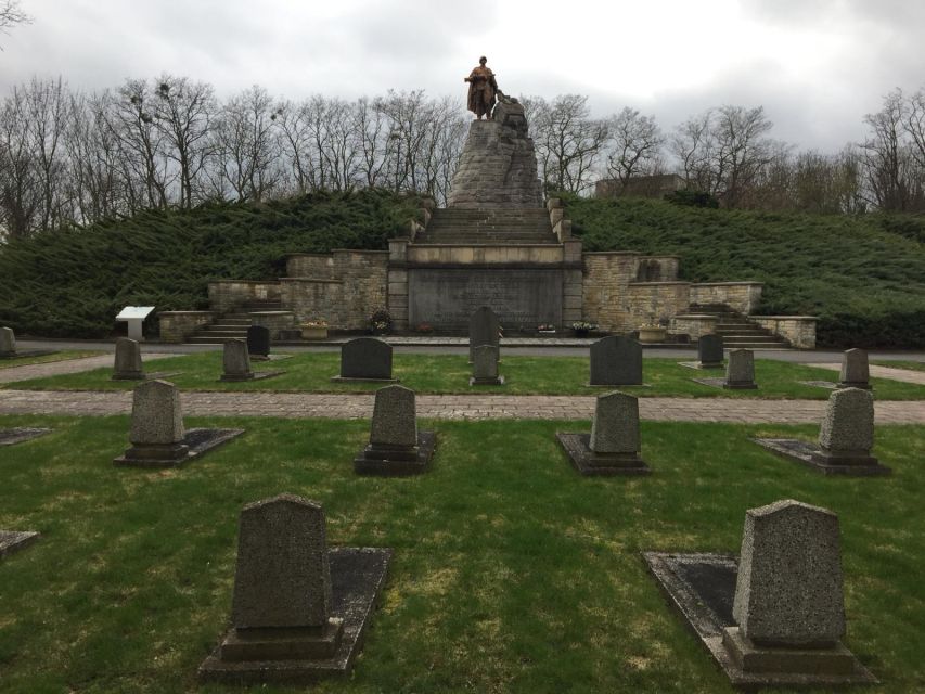 Berlin: Battle for Seelow Heights WW2 tour -Clash of Titans - The Seelow Heights War Museum