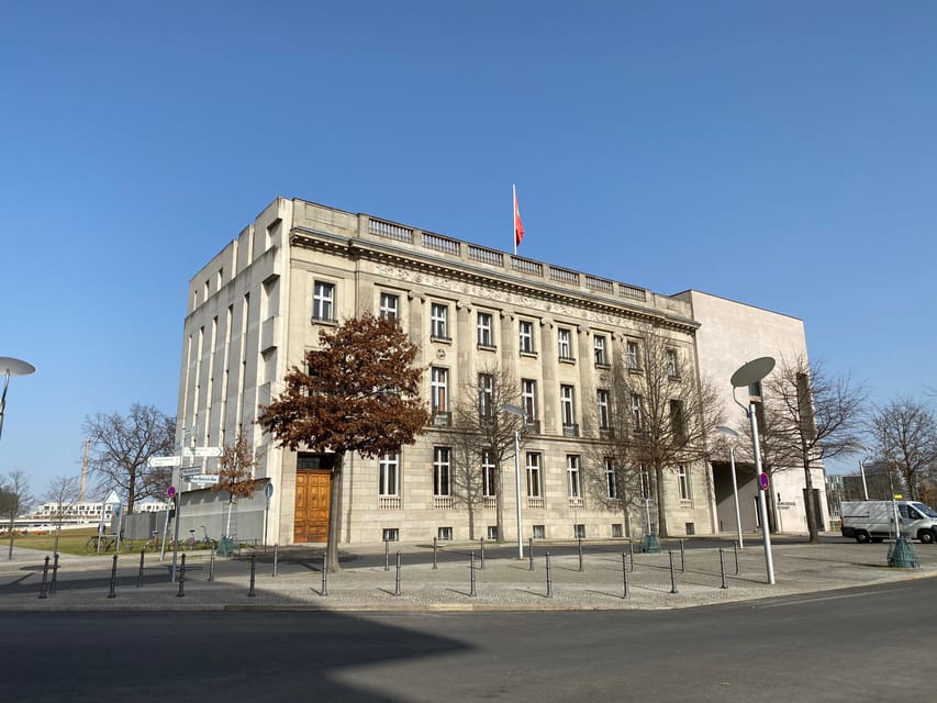 Berlin Battlefield Tour - Operation Berlin 1945 - Moltke Bridge and the fight for a crossing