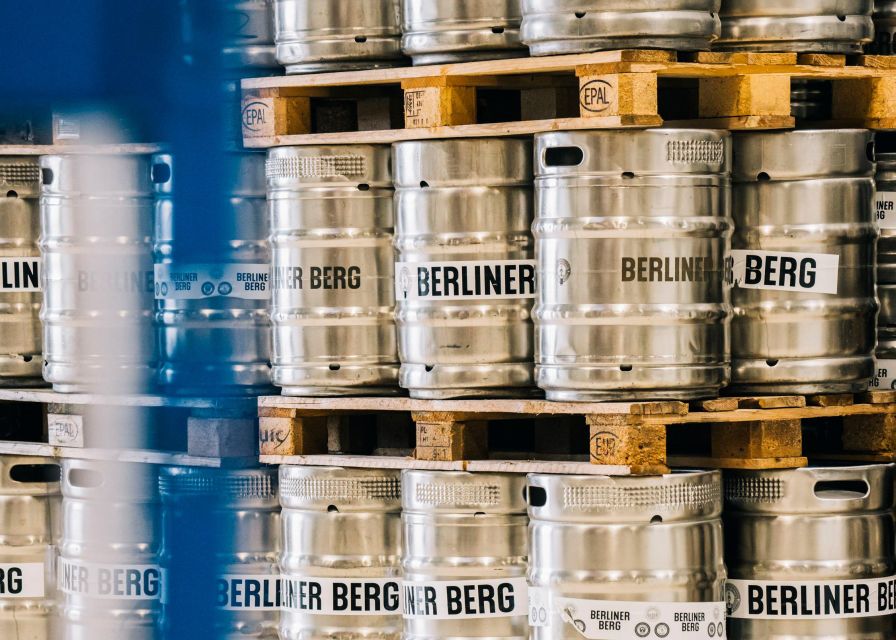 Berlin: Berliner Berg Brewery Tour with Beer Tasting - Why this small brewery visit works