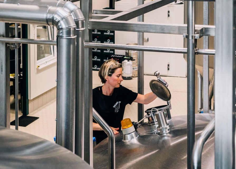 Berlin: Berliner Berg Brewery Tour with Beer Tasting - What the $19 price really covers