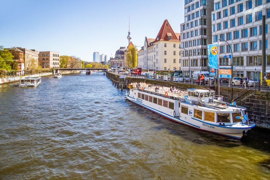 Berlin: Boat Tour Along the River Spree - Why Berlin works so well from the Spree