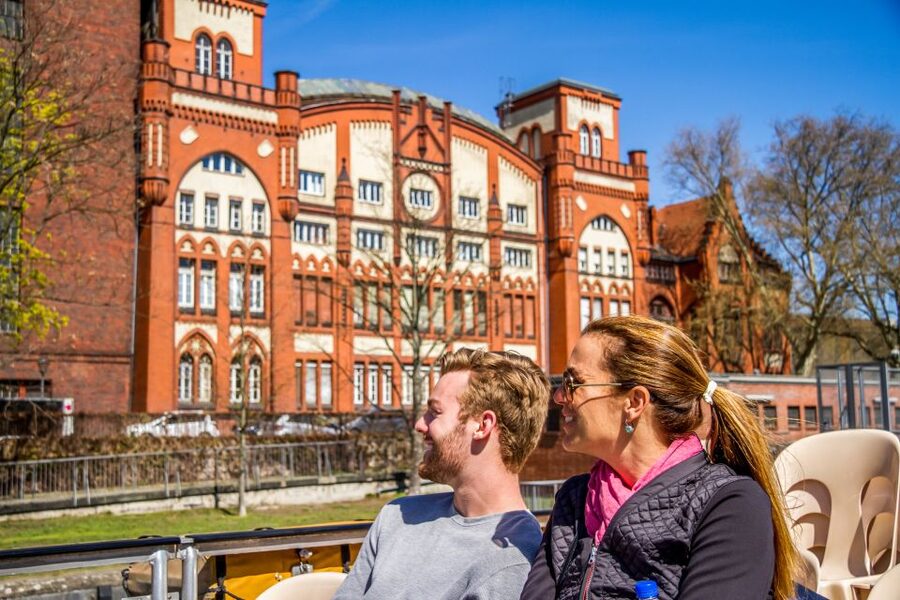 Berlin: Boat Tour Along the River Spree - Canals, harbors, and the less polished side of Berlin