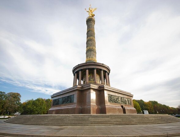 Berlin Boot Sightseeing Tour on Electric Private Yacht - Key points before you book