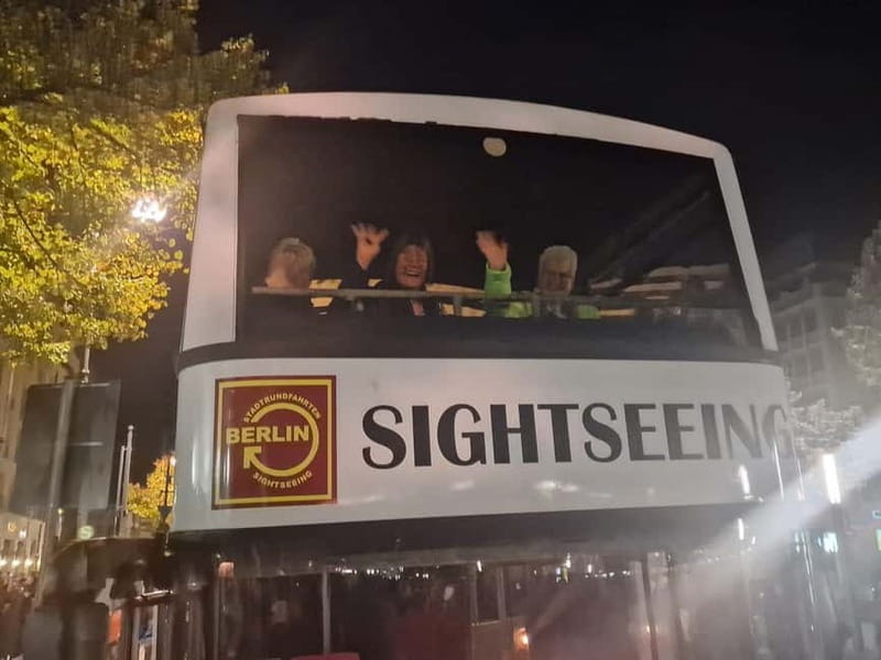 Berlin: Bus Tour by Night with Live Commentary - Why Berlin looks different after sunset