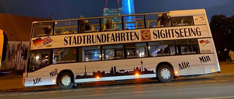 Berlin: Bus Tour by Night with Live Commentary - What the live commentary adds