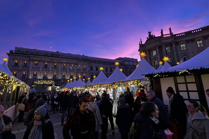 Berlin Christmas Markets Walking Tour - How much walking and moving around should you expect?