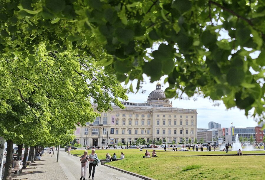 Berlin: City Highlights Express & Panorama Roof Terrace - Why this short Berlin tour works
