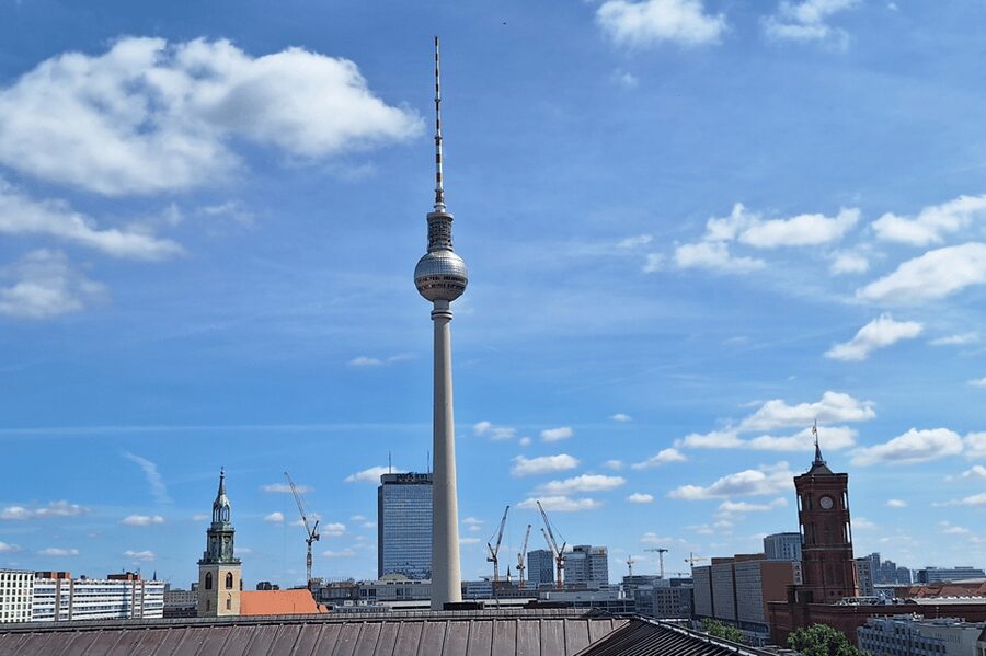 Berlin: City Highlights Express & Panorama Roof Terrace - Unter den Linden and the royal boulevard