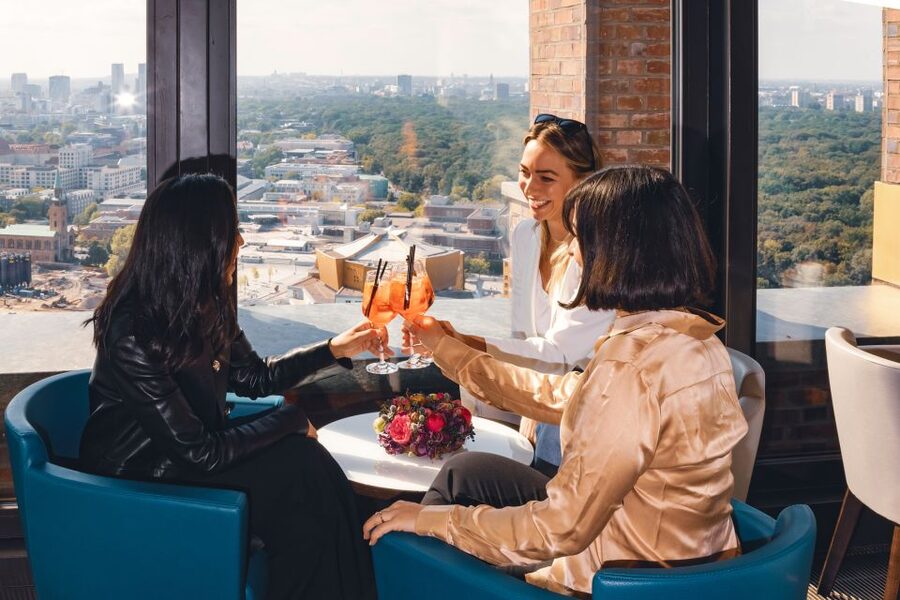 Berlin: Combo-Ticket for Panoramapunkt with Crémant at Café - Key points at a glance