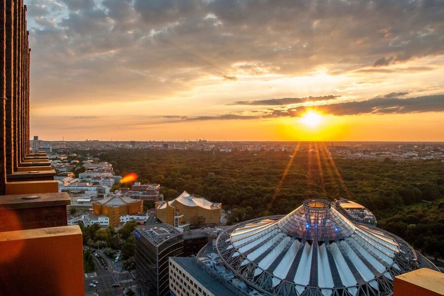 Berlin: Combo-Ticket for Panoramapunkt with Crémant at Café - Why Panoramapunkt beats the TV Tower for some visitors