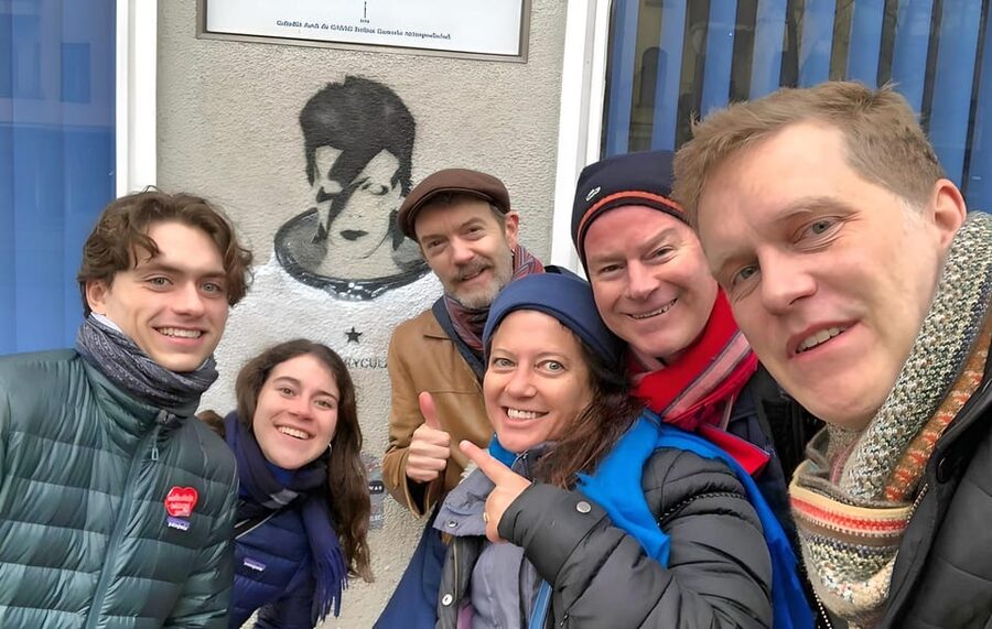 Berlin: David Bowie & 1970s Berlin Guided Walking Tour - Tränenpalast and the human side of a divided city