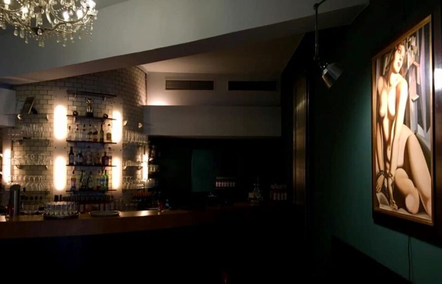 Berlin: Dinner in the Dark - Entering the Pitch-Black Dining Room