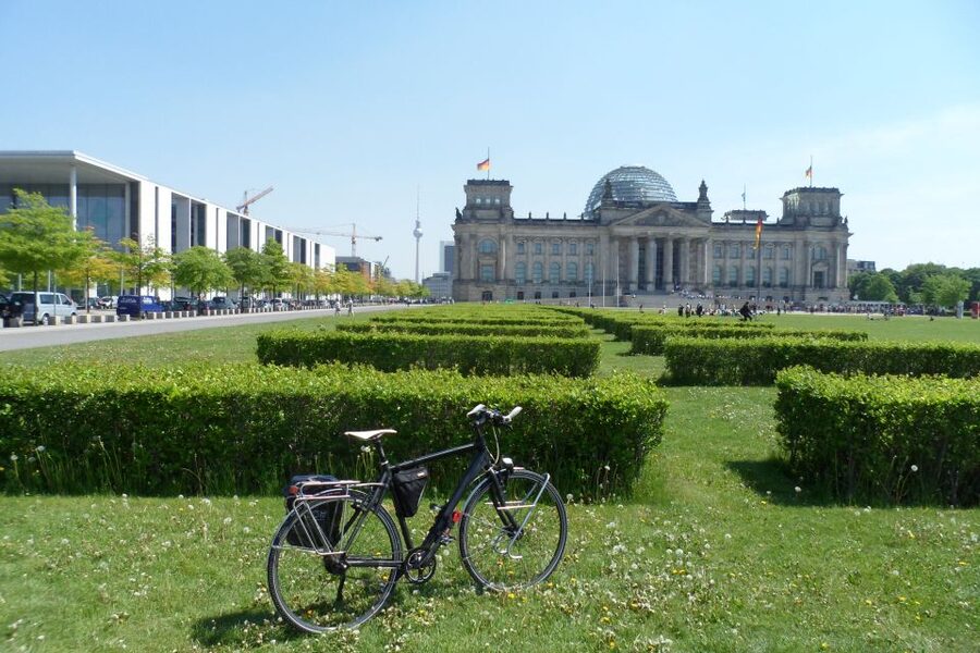 Berlin: E-Bike Tour of the Berlin Wall and Mitte Highlights - Key things to know before you ride