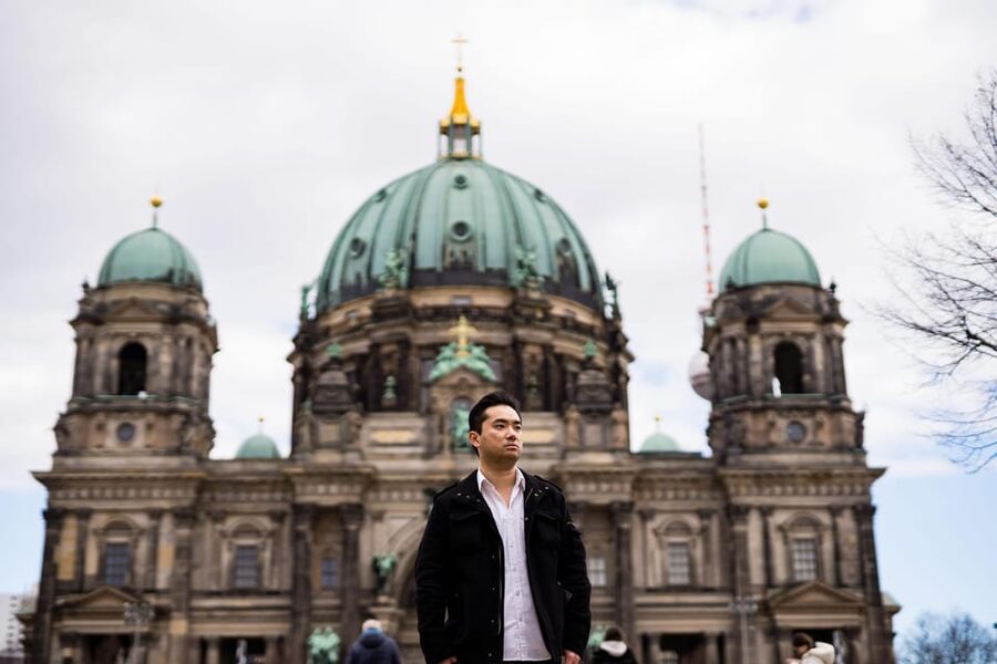 Berlin: Early Morning Private Photoshoot to avoid the Crowd - Booking Advice for a Better Set of Photos