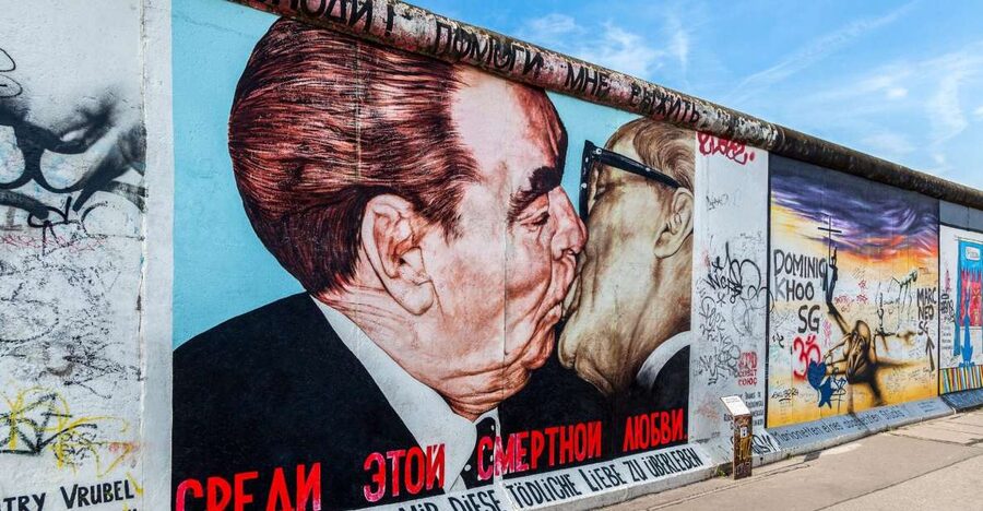 Berlin: East Side Gallery and Cold War Segway Tour - Key points before you book
