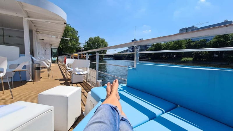 Berlin: East Side Gallery Spree Cruise in a Solar Catamaran - Who should book this cruise?