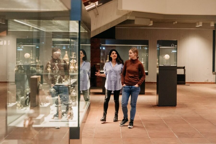 Berlin: Entry Ticket To The Kunstgewerbemuseum - Finding the museum at Matthäikirchplatz