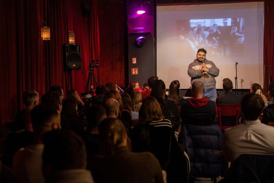 Berlin: Expats in Berlin Comedy Show Ticket - A local view of Berlin, without a sightseeing script