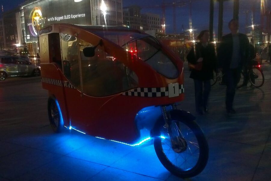 Berlin Express: Private 1-Hour E-Rickshaw Ride - Who will get the most from this ride